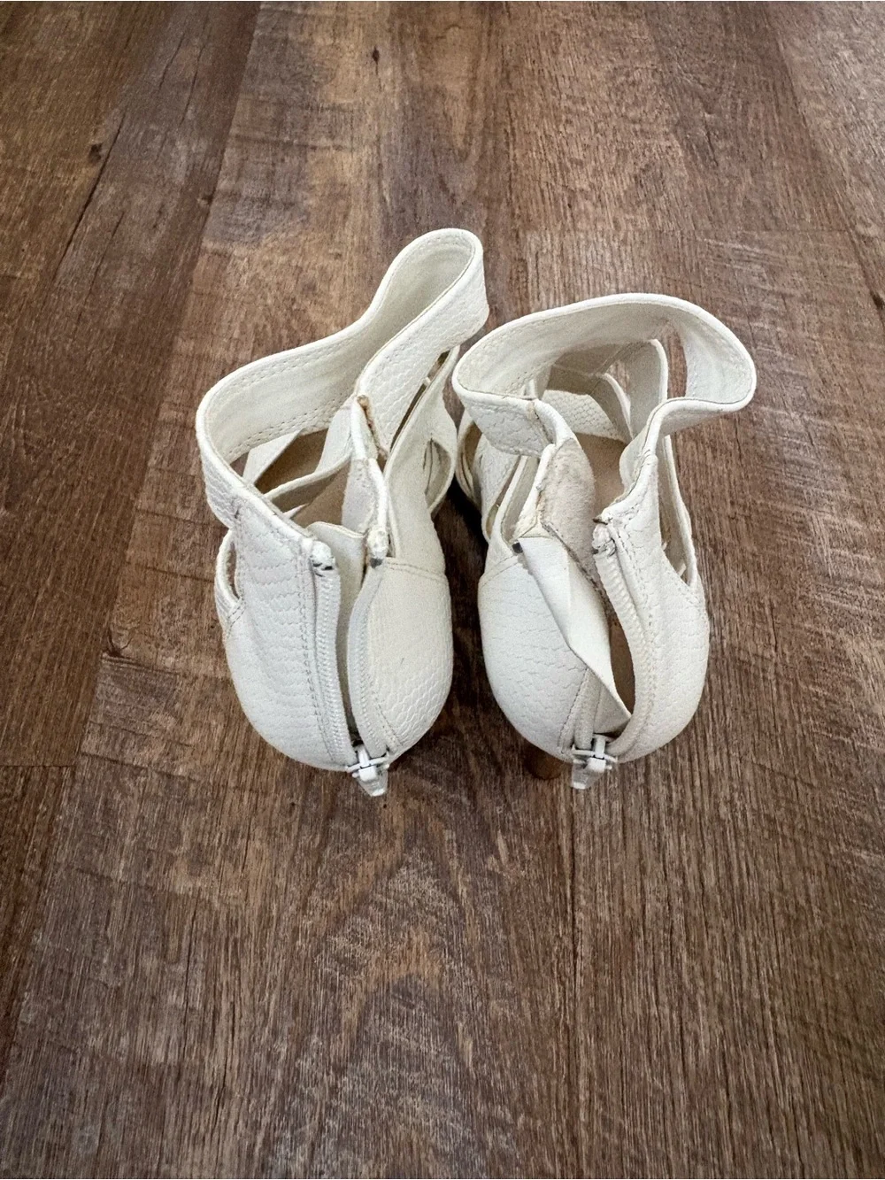 Simply Vera Vera Wang White Cutout Strappy Heeled Sandals